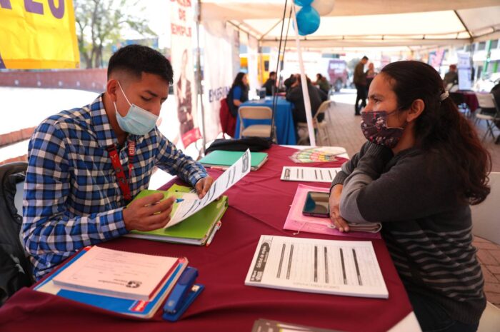 Responden neolaredenses a programa municipal “Empleo en tu Colonia”