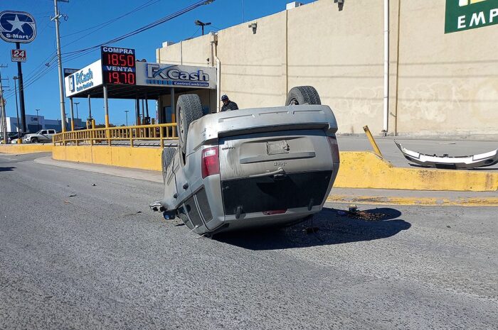 Volcadura en Nuevo Laredo deja un hombre herido