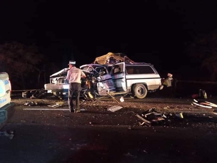 Choque frontal deja un muerto y 11 heridos en la Victoria-Zaragoza