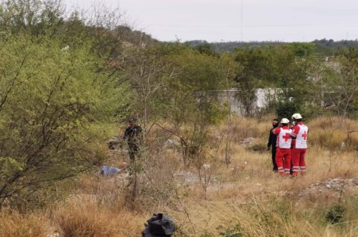 Hombre es asesinado por sus ‘amigos’ en Ciudad Victoria; dejaron su cuerpo entre el monte