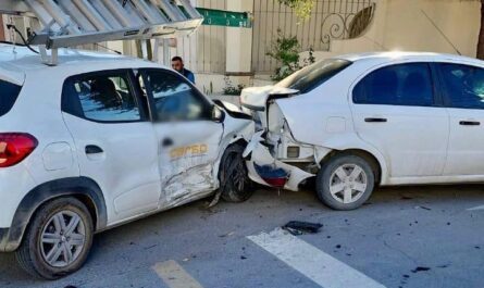 Cuatro autos dañados en choque en Nuevo Laredo