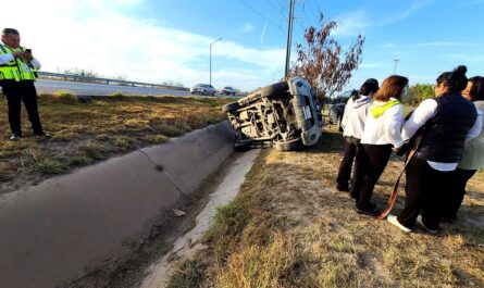 Maestra sobrevive a accidente en calles de Nuevo Laredo