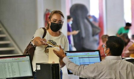 El 9 de enero entregan tarjetas bancarias de Beca UNE en el Polyforum en Nuevo Laredo