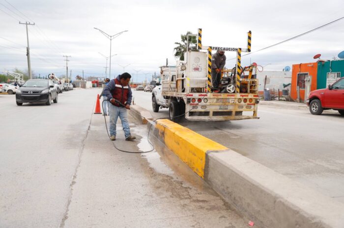 Resuelve Gobierno de Nuevo Laredo problemáticas urbanas en sector poniente con Mega Cuadrilla