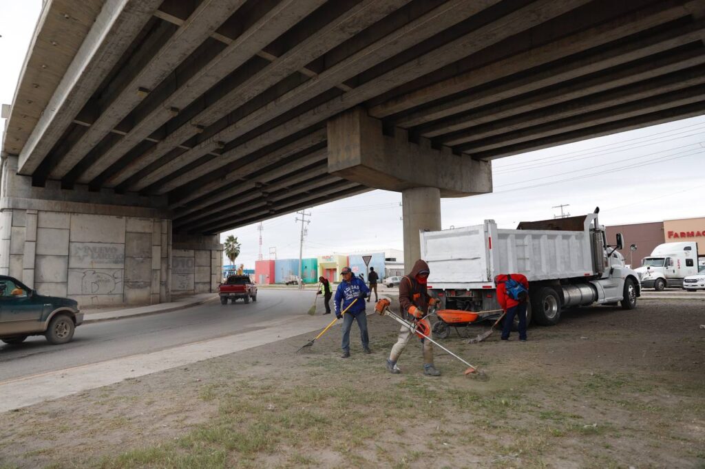 Resuelve Gobierno de Nuevo Laredo problemáticas urbanas en sector poniente con Mega Cuadrilla