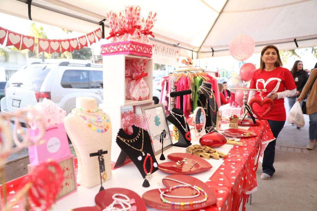 Promueve Nuevo Laredo a emprendedores locales con bazar Haciendo Comunidad edición San Valentín