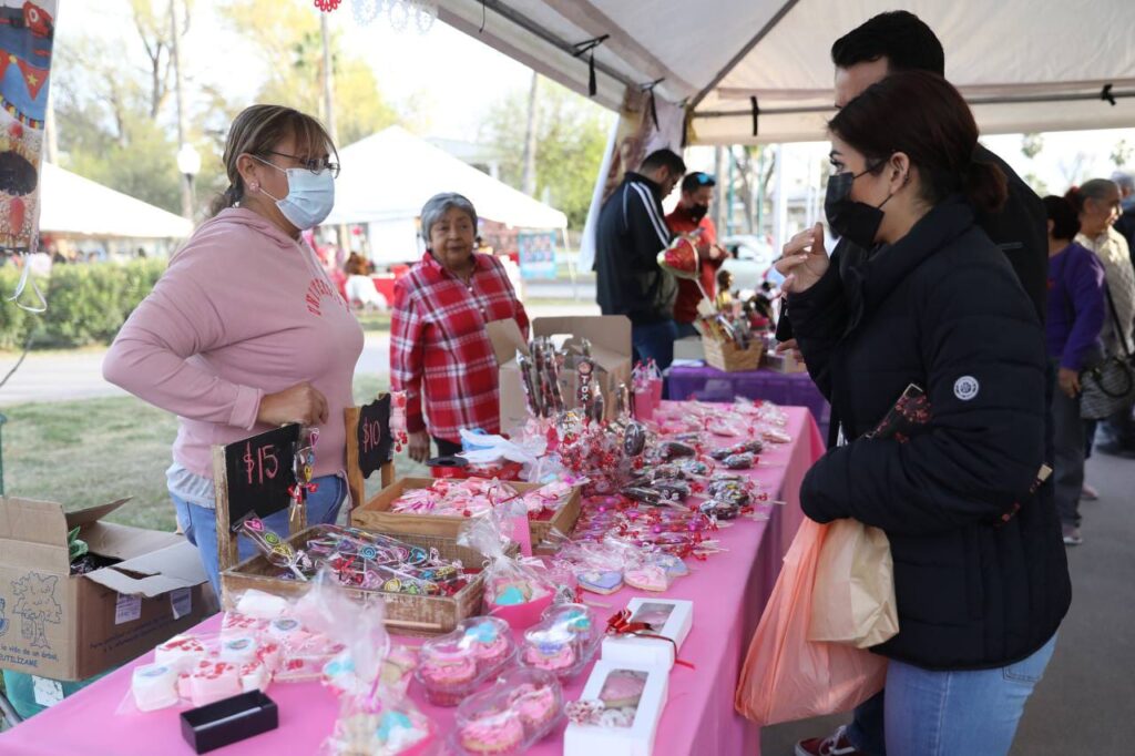 Promueve Nuevo Laredo a emprendedores locales con bazar Haciendo Comunidad edición San Valentín