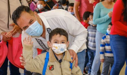 Disfrutan niños del DIF Nuevo Laredo función a cargo de Fundación Cinépolis