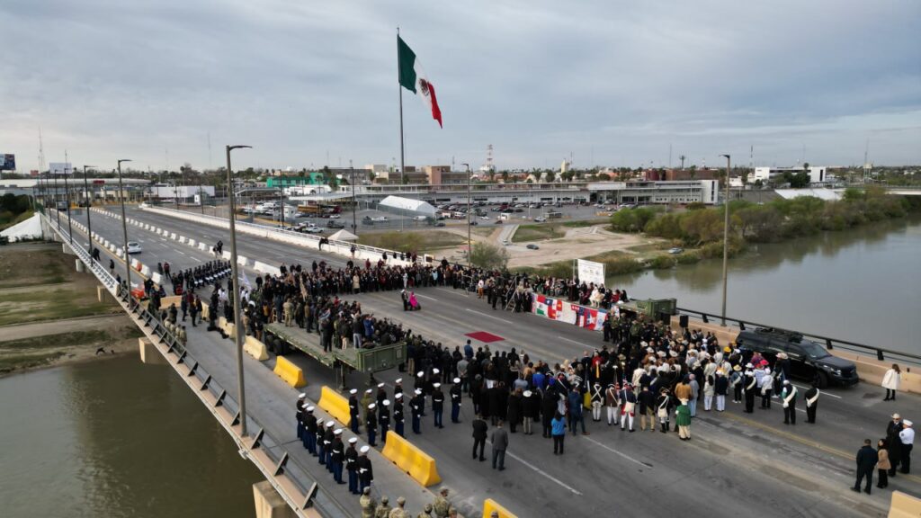 Abrazan dos Laredos lazos de amistad y colaboración binacional