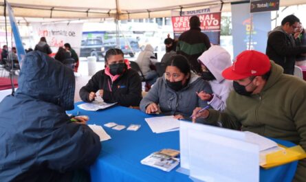 Ofertan empresas más de 800 vacantes en sector Centro, en Nuevo Laredo