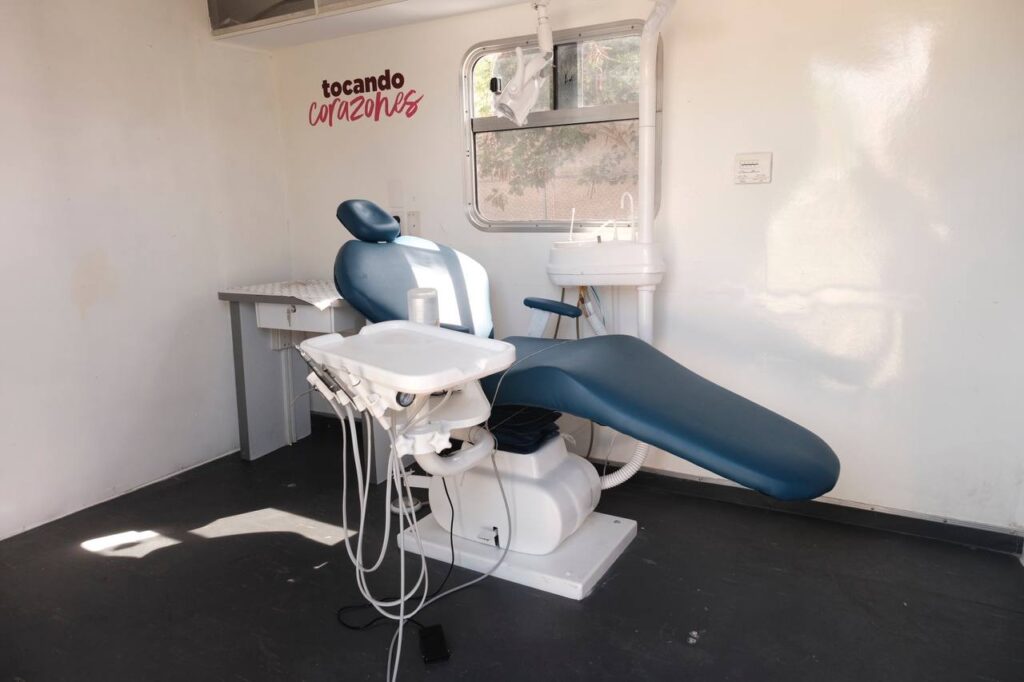 Renueva DIF Nuevo Laredo unidad médica móvil; habilitan área de atención dental