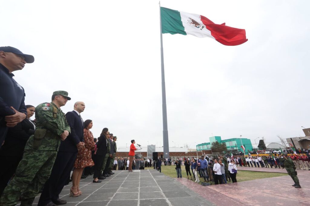 Conmemora Nuevo Laredo el Día de la Bandera