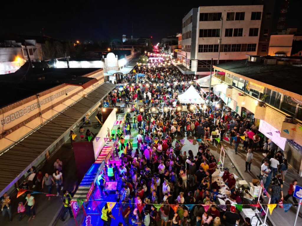 Viven neolarendeses fiesta en el Centro Histórico con “Guerrereada 2023”