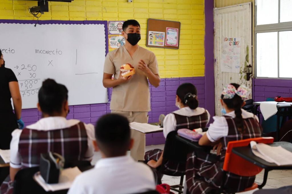 Brindan atenciones de salud a más de 200 alumnos de la primaria Vicente Guerrero, en Nuevo Laredo