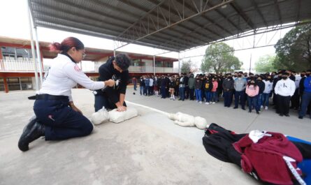 Aprenden estudiantes de prepa uno técnicas de primeros auxilios a través de “Ruta Joven”