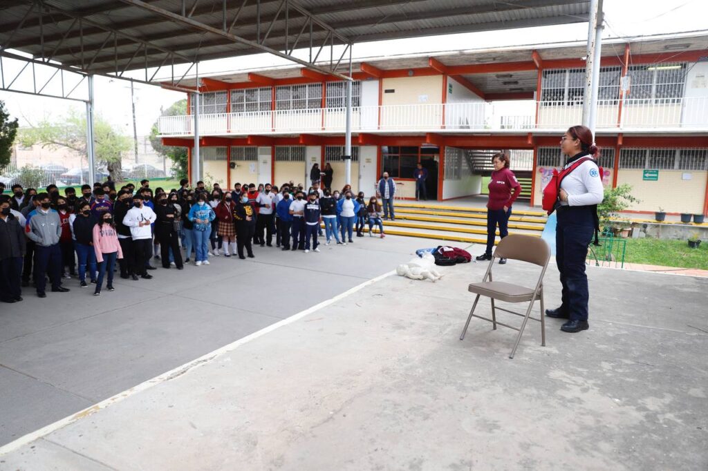 Aprenden estudiantes de prepa uno técnicas de primeros auxilios a través de “Ruta Joven”