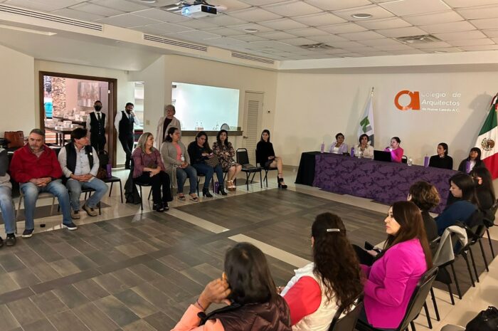 Lleva INMUJER pláticas preventivas de violencia a Colegio de Arquitectos de Nuevo Laredo