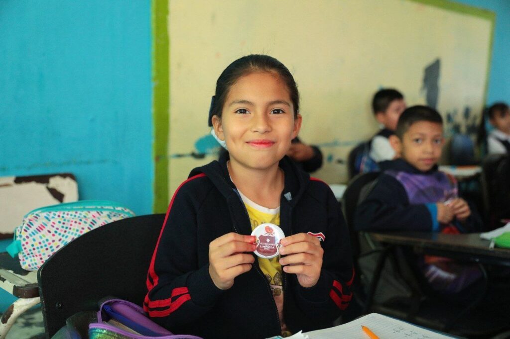 Nombraron guardianes de la limpieza a niños de "La Coronela"