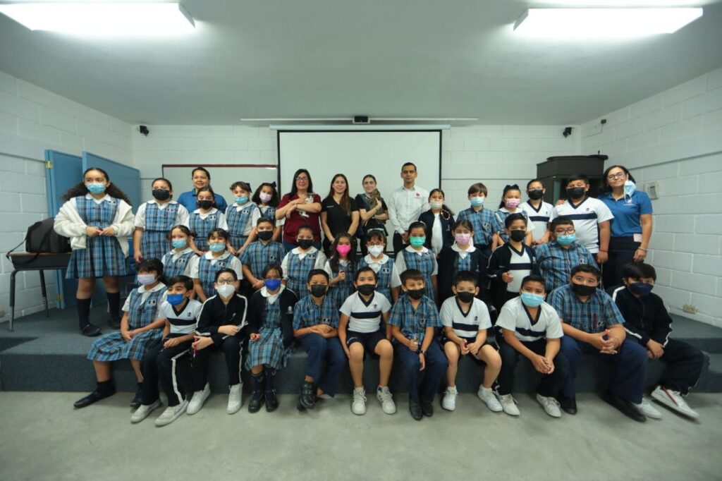 Aprenden estudiantes de Nuevo Laredo sobre derechos de los animales