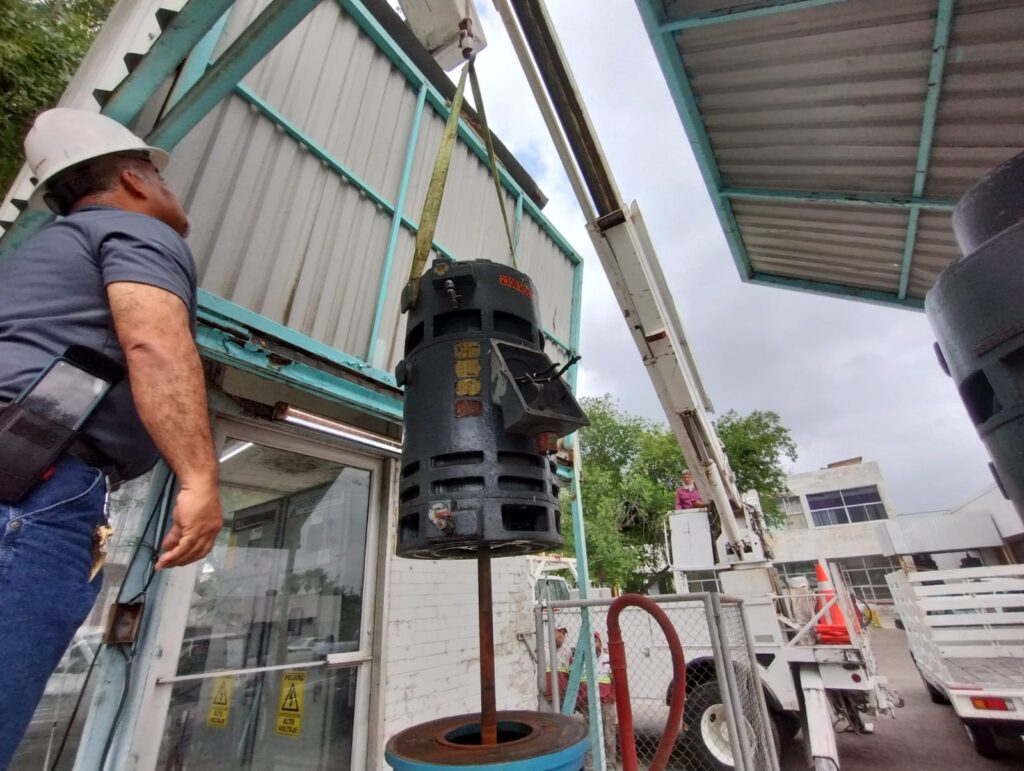 Da COMAPA Nuevo Laredo mantenimiento a equipos de Planta Centro