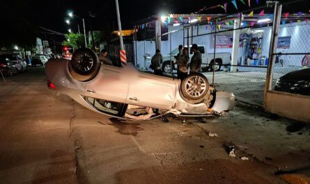 Dos conductores lesionados tras accidente vehicular en Nuevo Laredo