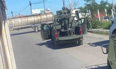 Abaten a dos civiles tras bloqueos en Matamoros y Reynosa