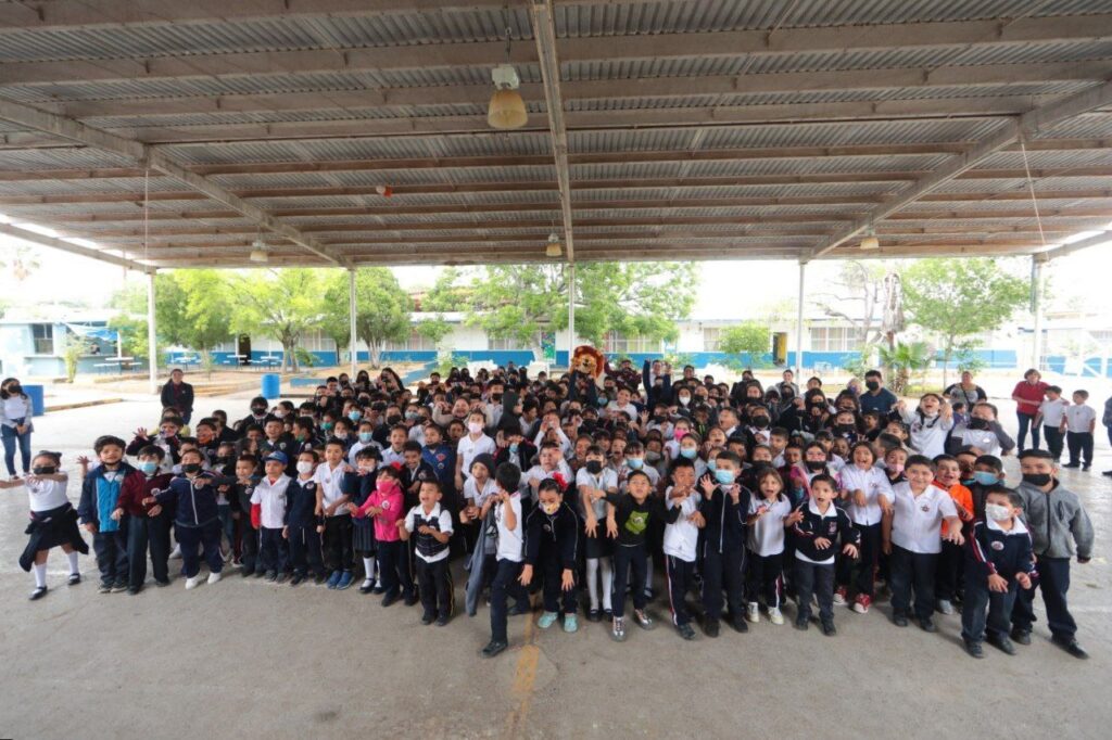 Toman protesta alumnos de primaria como Guardianes de la Limpieza