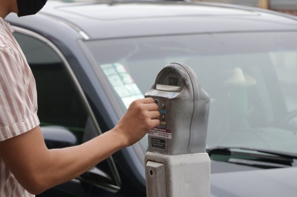 Regulan 212 estacionómetros actividad vehicular en centro de Nuevo Laredo