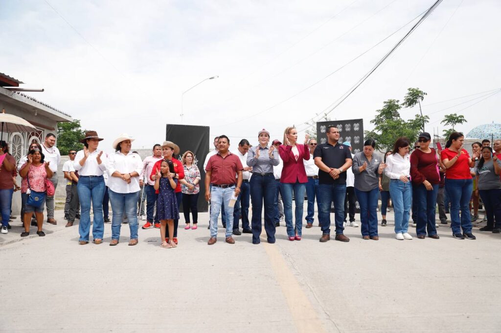 Tienen accesos y calles dignas vecinos de las colonias Insurgentes y Villas de San Miguel