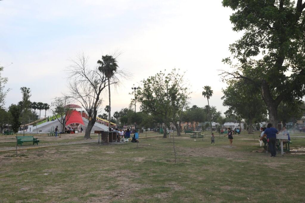 Están listos parques y plazas de Nuevo Laredo para Pascua