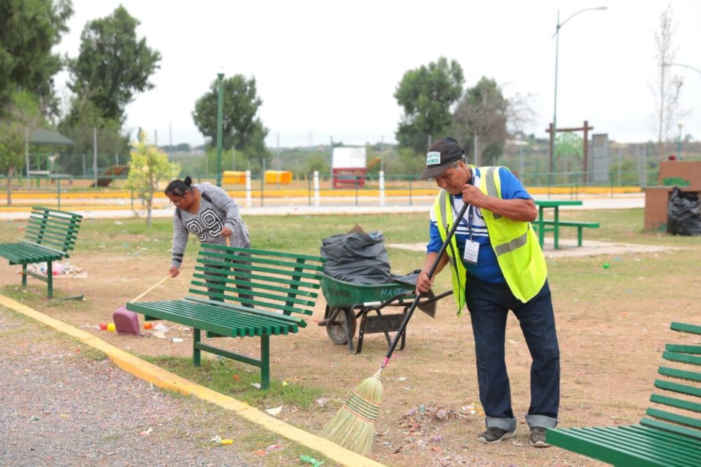 Atienden cuadrillas del Gobierno Municipal espacios públicos tras festejos de Pascua