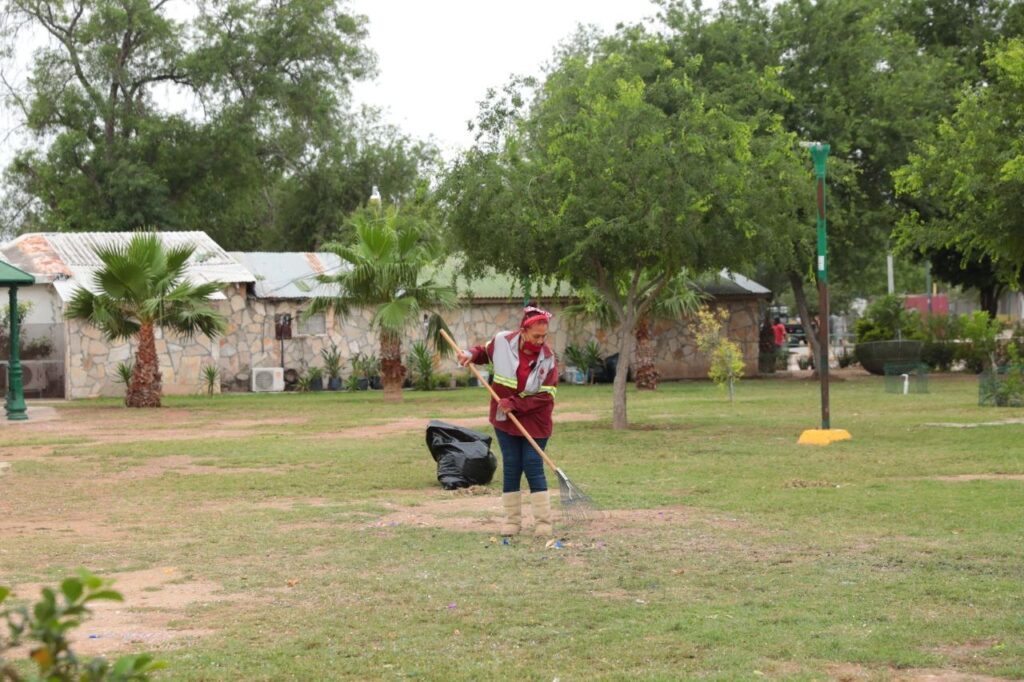 Atienden cuadrillas del Gobierno Municipal espacios públicos tras festejos de Pascua