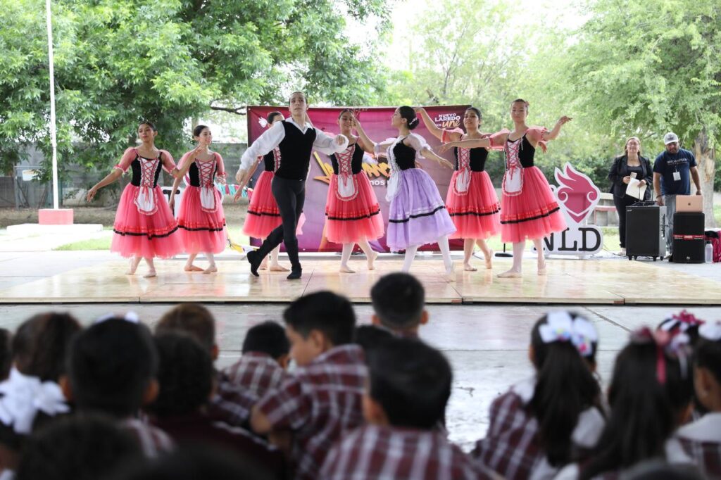 La danza une a los alumnos de la primaria Carlos A. Carrillo en Nuevo Laredo