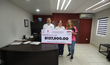 Entrega alcaldesa donativo recaudado en concierto de Francisco Céspedes al DIF Nuevo Laredo