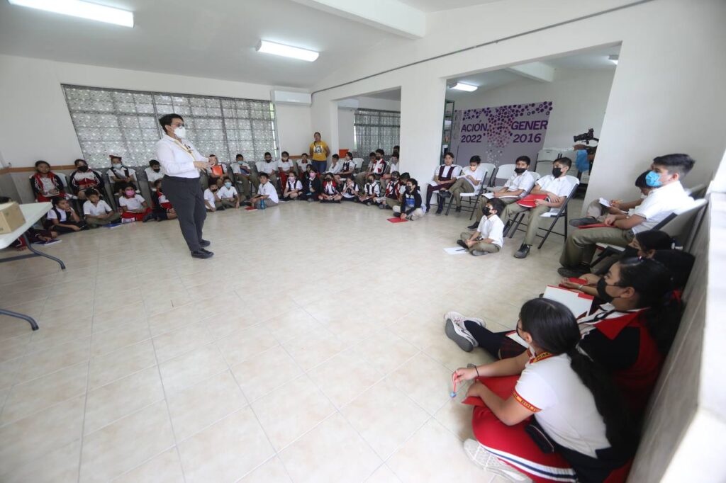 Concientizan a estudiantes de Nuevo Laredo sobre el cuidado del planeta