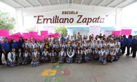 Construye Gobierno de Nuevo Laredo techumbre en escuela primaria