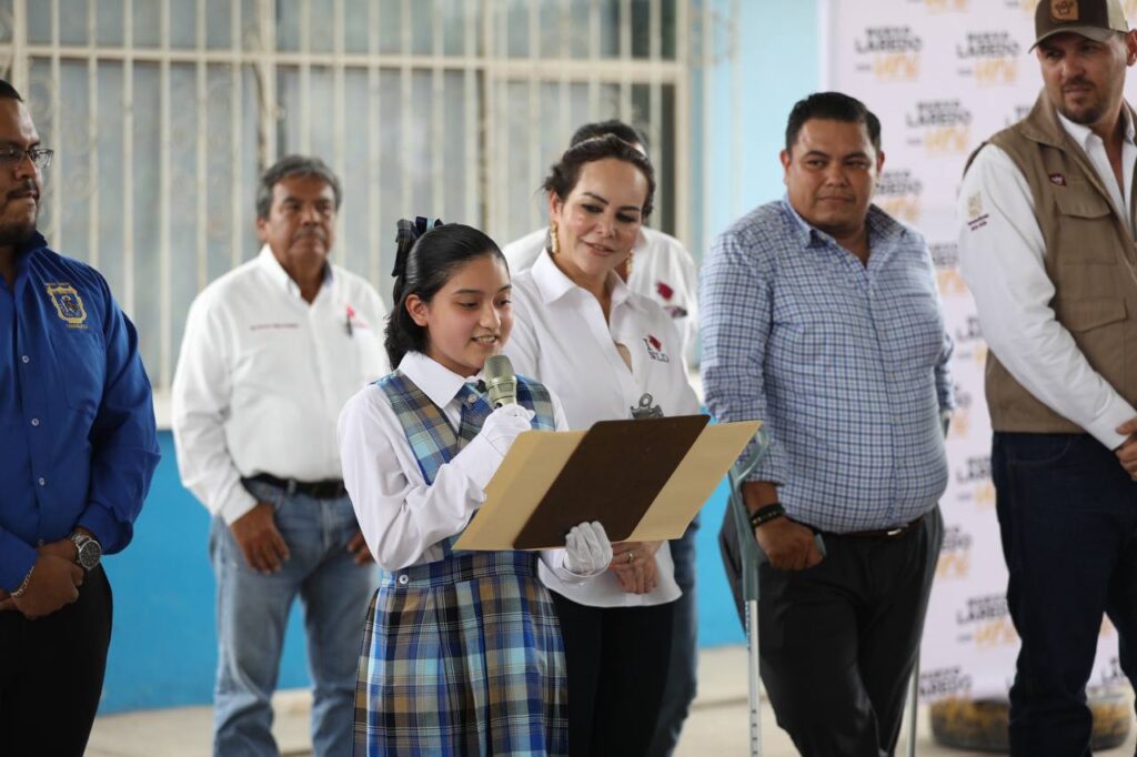 Construye Gobierno de Nuevo Laredo techumbre en escuela primaria