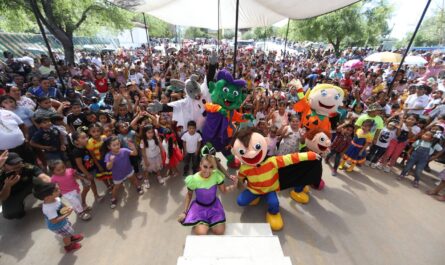 Celebra Nuevo Laredo y DIF a las niñas y los niños en su día