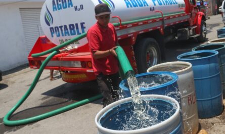 Victoria adquirirá 12 camiones cisterna para abastecer de agua a colonias