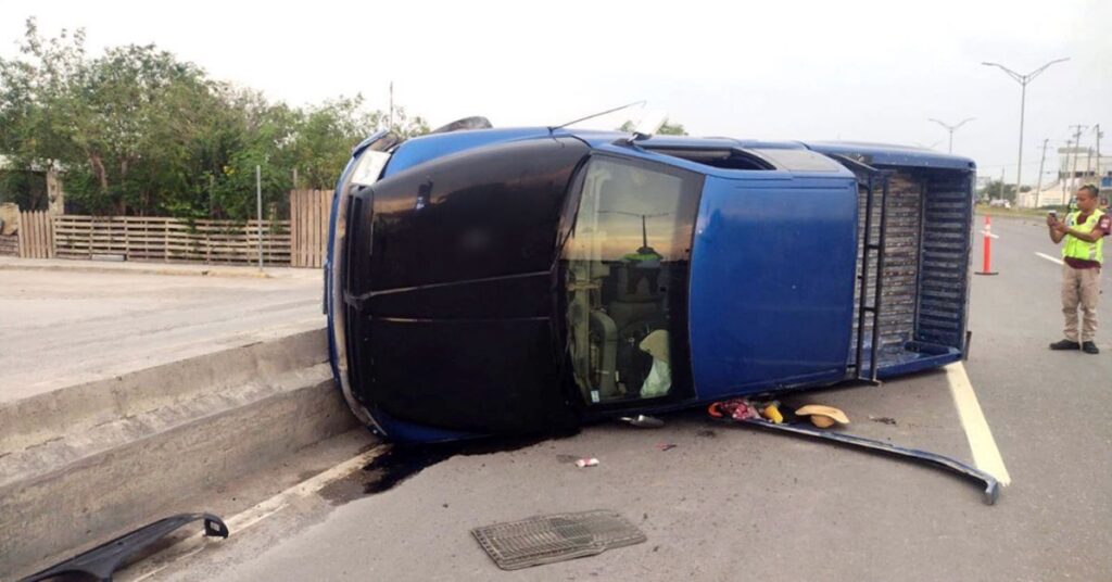 Accidente en Nuevo Laredo termina en fuga del conductor