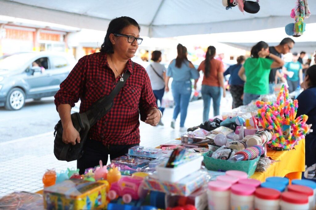 Promueve INMUJER Nuevo Laredo a emprendedoras locales con Mercadita Feminista