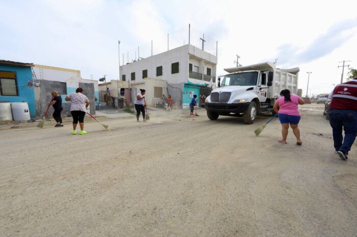 Colaboran ciudadanía y gobierno municipal para asear Nuevo Laredo