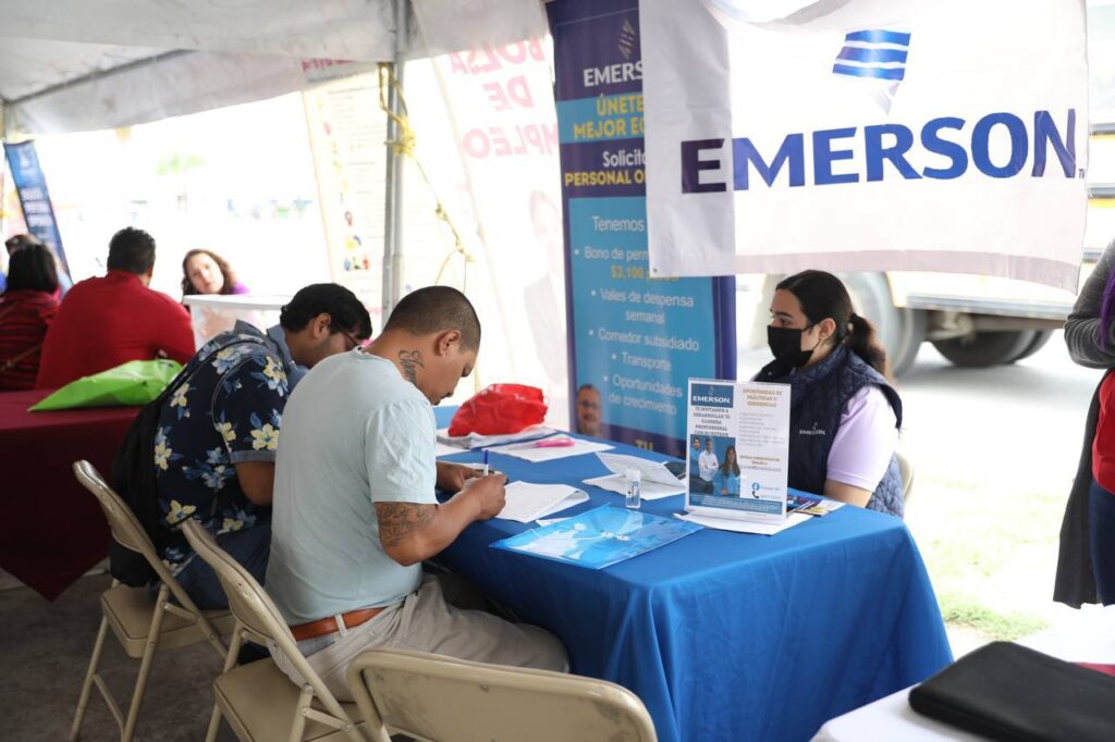 Se mantiene generación de empleo en Nuevo Laredo con programas municipales