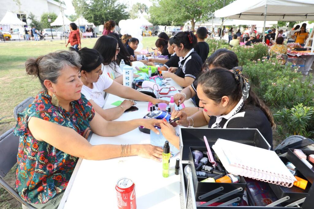 Incentiva Nuevo Laredo a negocios locales con Bazar UNE edición Día de las Madres