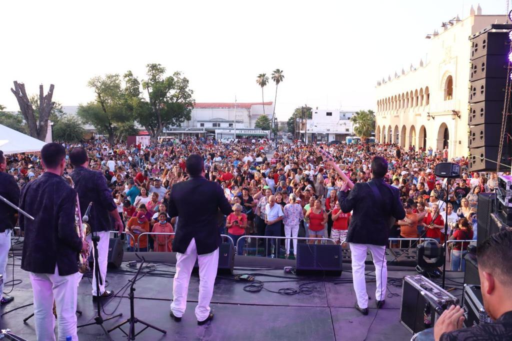 Celebran DIF y Gobierno de Nuevo Laredo Día de las Madres en grande