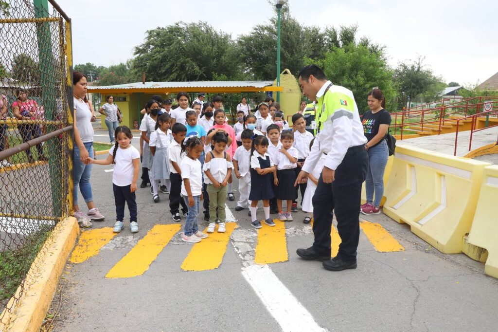 Aprenden estudiantes de primaria “Estado de Tamaulipas” sobre cultura vial