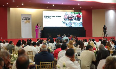 Destaca comunidad educativa labor de la alcaldesa Carmen Lilia Canturosas