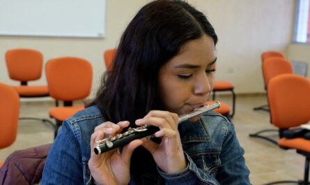 Alumna de escuela de música del DIF pone en alto a Nuevo Laredo