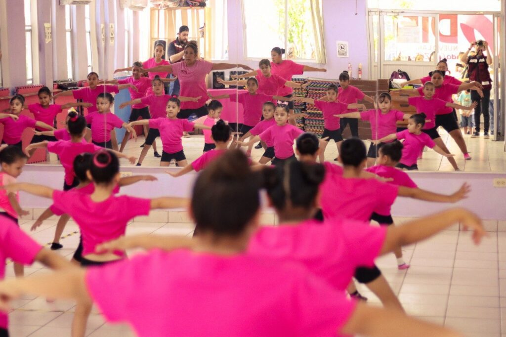 Promueve DIF Nuevo Laredo activación física infantil a través de taller de danza moderna