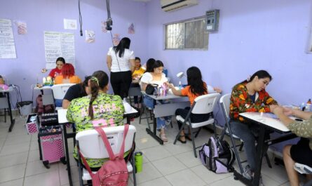 Avanzan estudiantes del CEDIF en su formación; se preparan para graduar